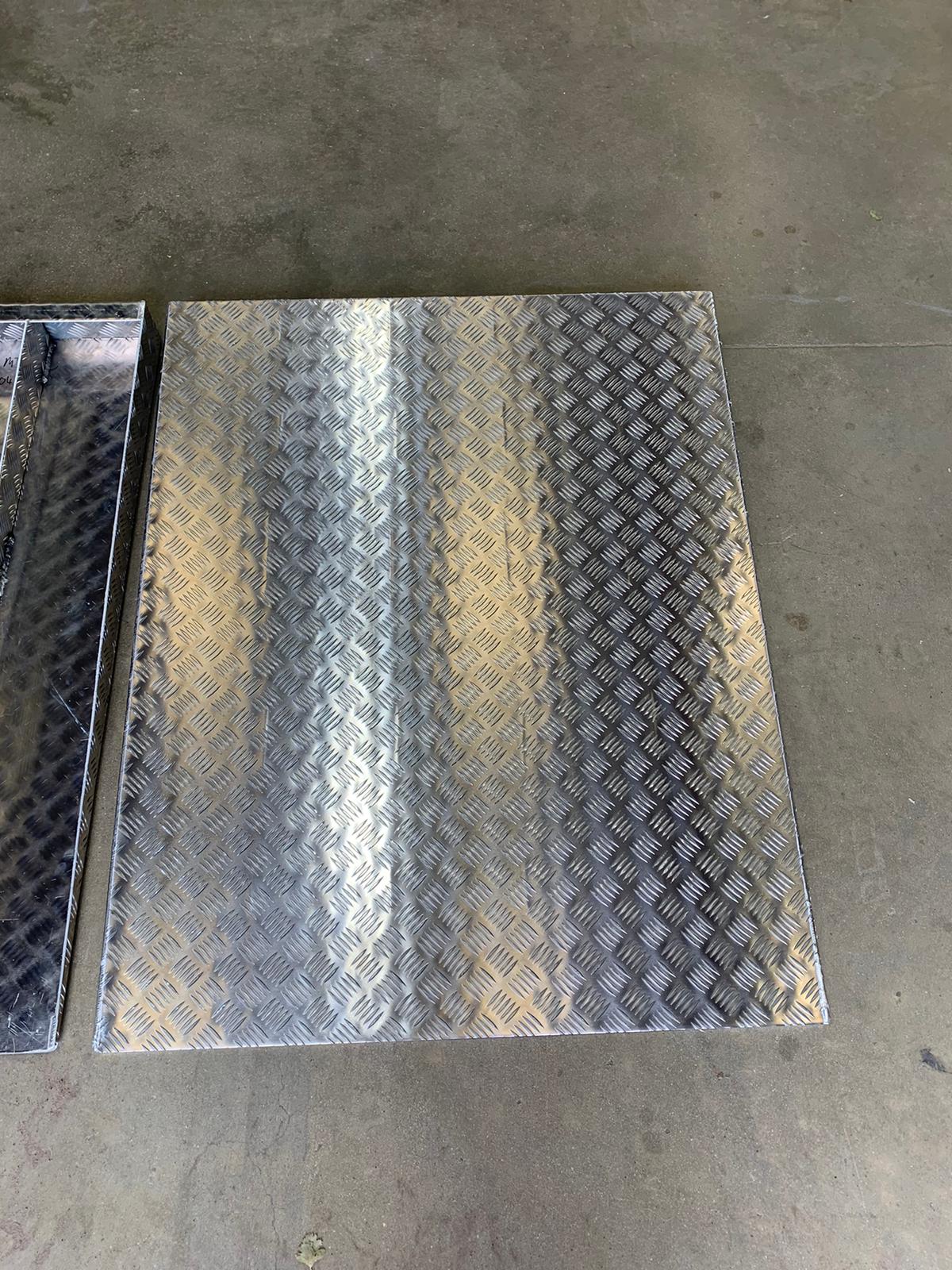 5 Bar Treadplate Aluminium ramp 140cmx90cmx11cm (l x w x h)