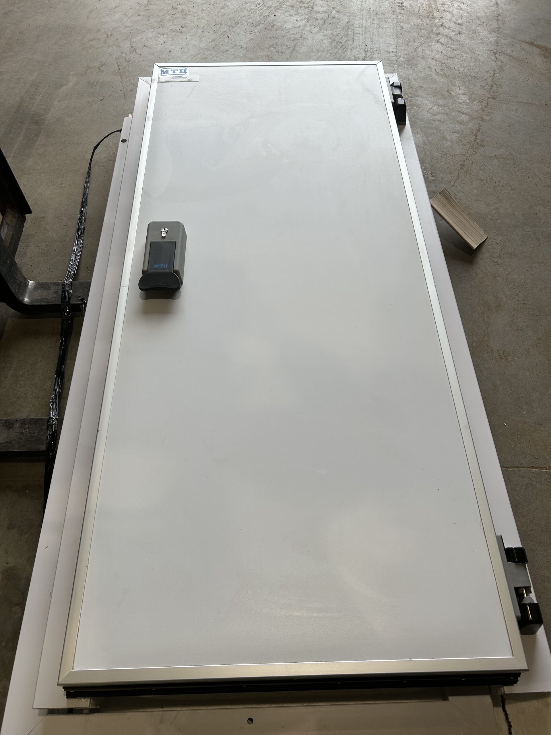 Chiller Cold Room Hinged Door Clear Opening 800mm wide x 2000mm high Right Hand Hinged MTH 500TN (Demo Unit)