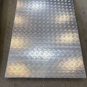 Ramp 5 Bar Treadplate Aluminium 1250mmx1000mmx100mm (l x w x h)